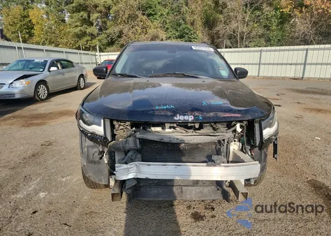 2018 Jeep Compass Sport z USA, uszkodzony, nr VIN 3C4NJCAB7JT133377